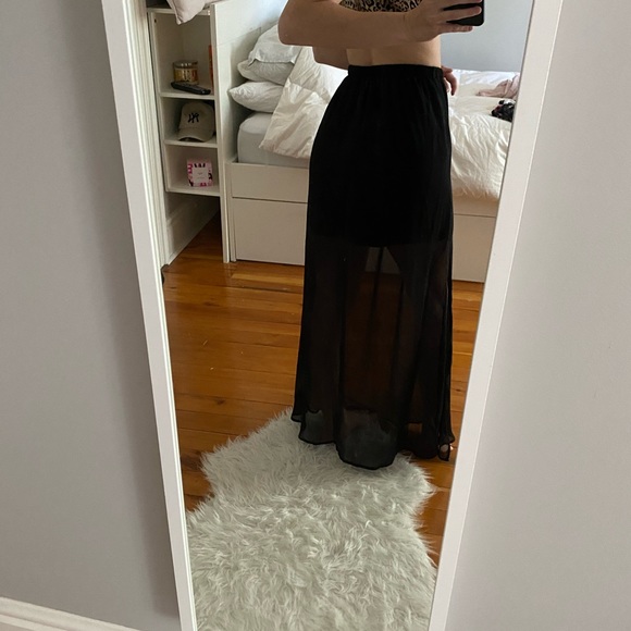 Garage Skirt - Picture 4 of 4